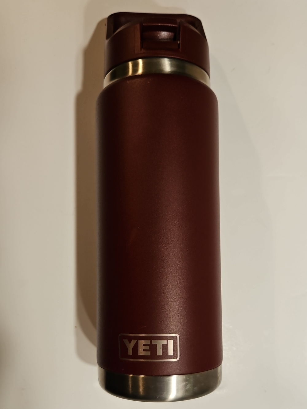 YETI RAMBLER, 26 OZ STRAW BOTTLE WILD VINE RED